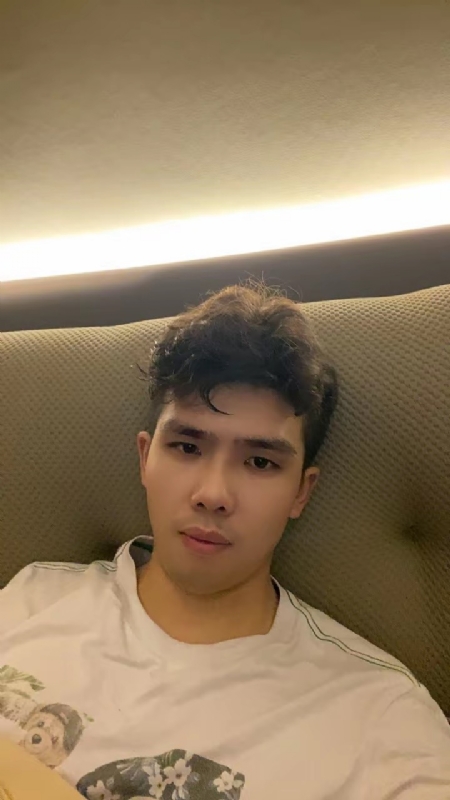 阿龙设计师的第一张照片--丽水相亲服务中心