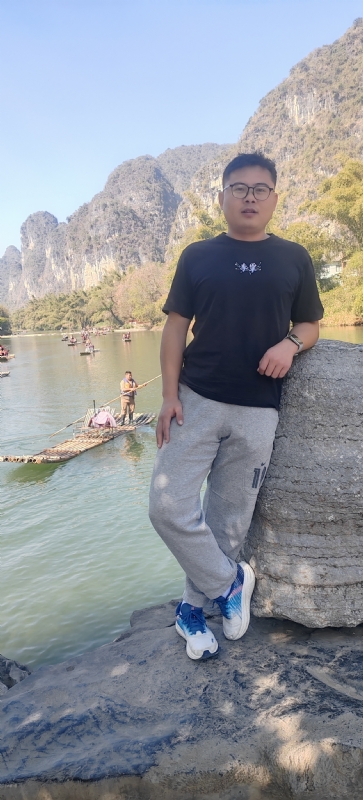 受过伤的狼的第三张照片--丽水相亲服务中心