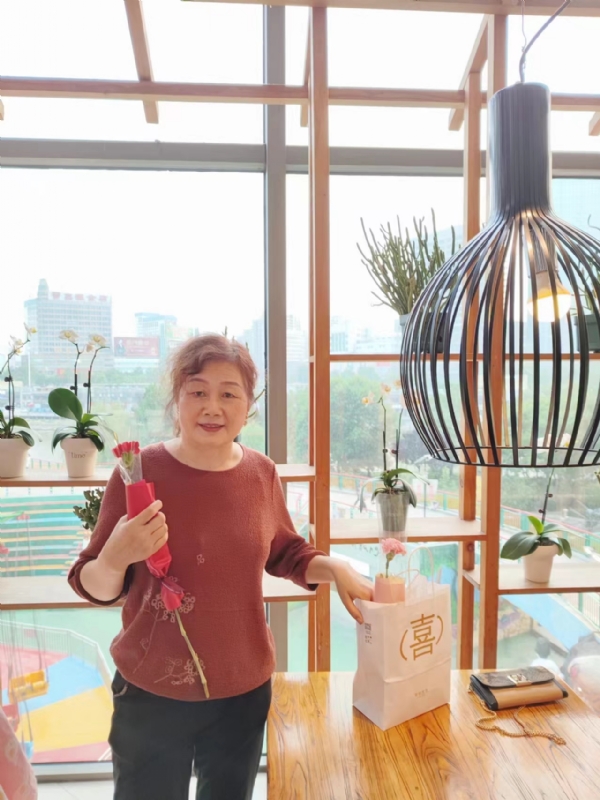 静香的第一张照片--丽水相亲服务中心