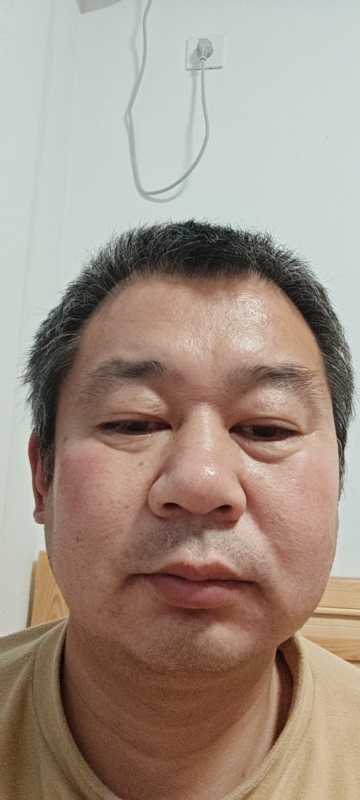 龙万的第一张照片--丽水相亲服务中心