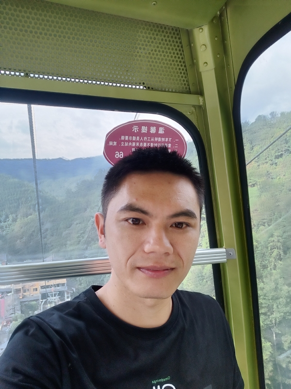 小鱼的第一张照片--丽水相亲服务中心