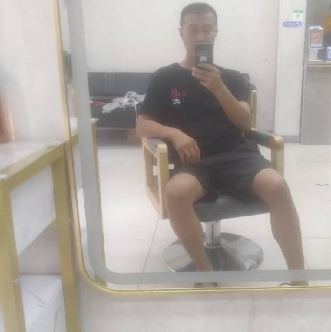 闫杰的第一张照片--丽水相亲服务中心