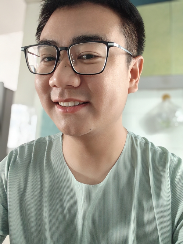 田田向上的第一张照片--丽水相亲服务中心