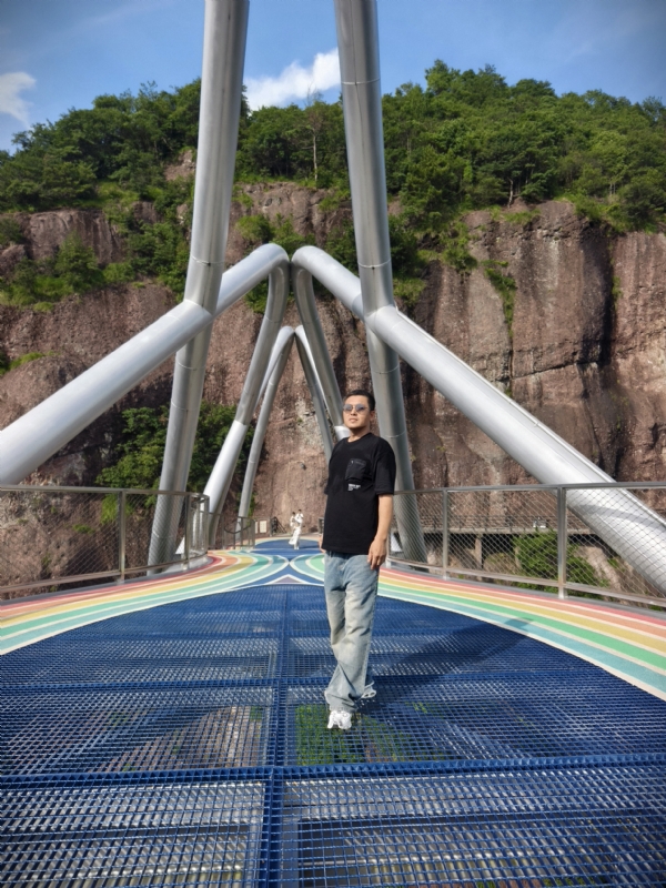 我心飞翔cjb的第二张照片--丽水相亲服务中心