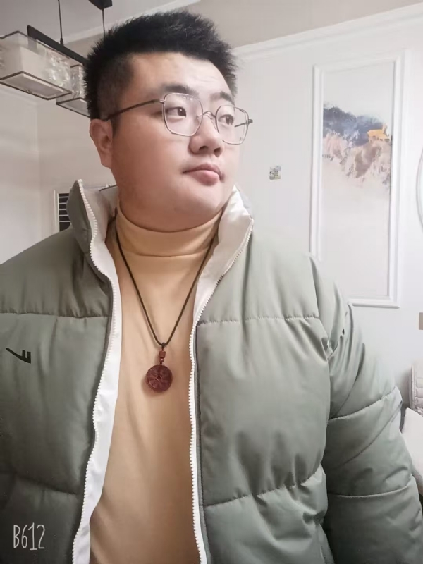 浦宁先生的第一张照片--丽水相亲服务中心