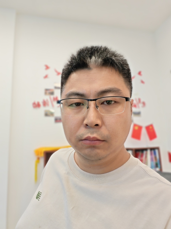 苦海寻舟的第一张照片--丽水相亲服务中心