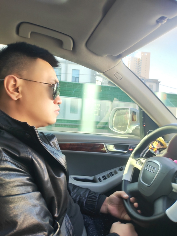 Mr陈的第一张照片--丽水相亲服务中心