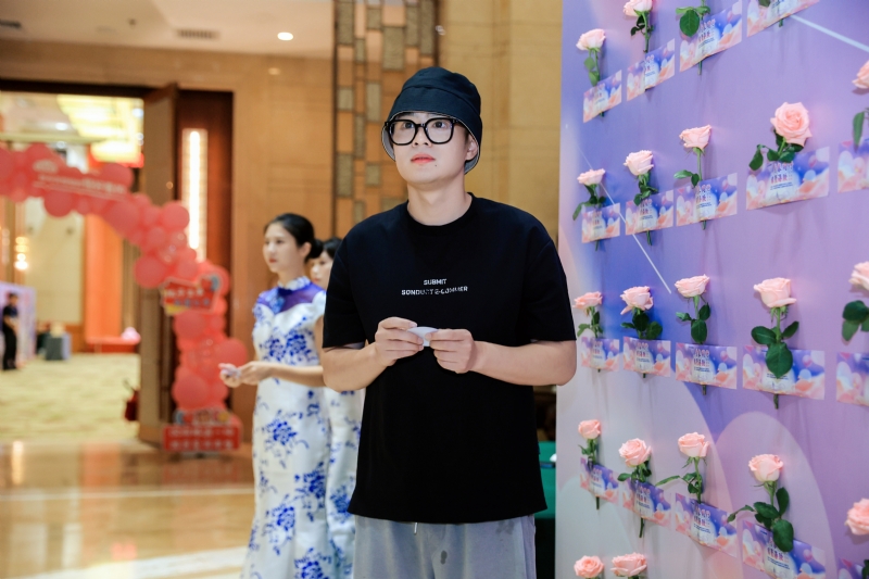 被驯服的象的第一张照片--丽水相亲服务中心