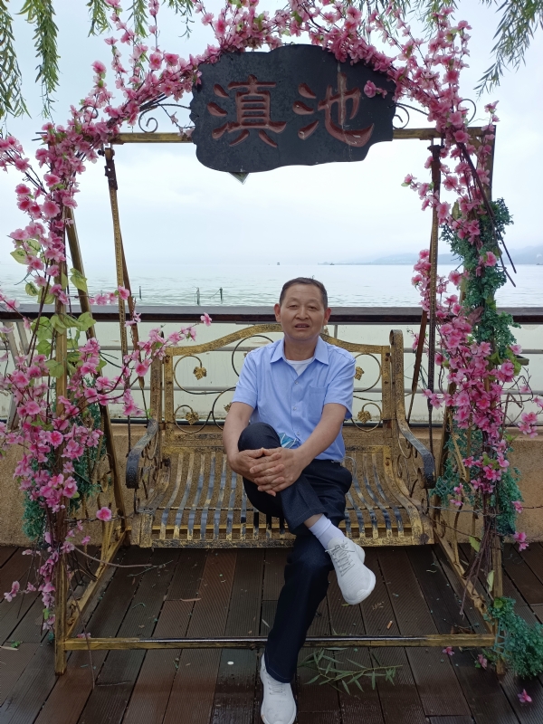 奋斗的第二张照片--丽水相亲服务中心