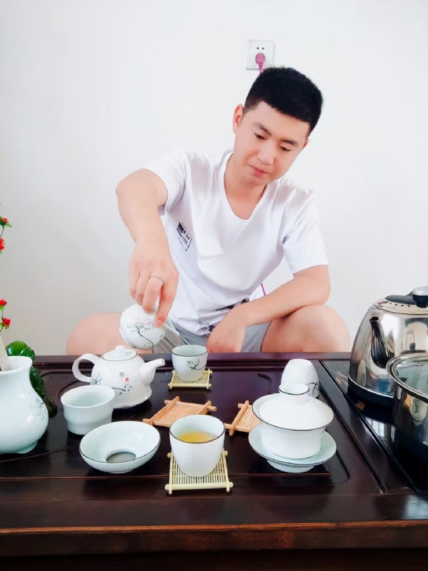 日月的第一张照片--丽水相亲服务中心