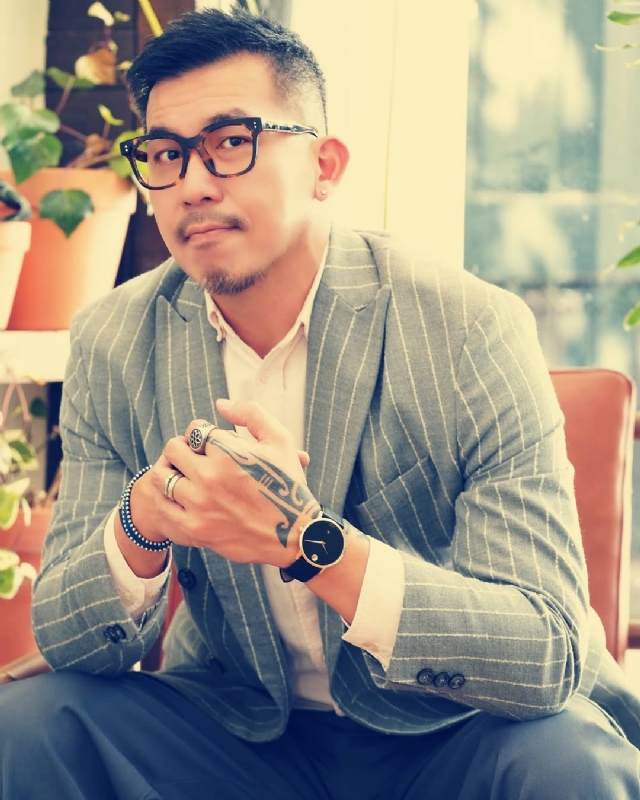 晚风渡半舟的第一张照片--丽水相亲服务中心