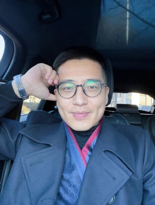 只为与你相遇的第二张照片--丽水相亲服务中心