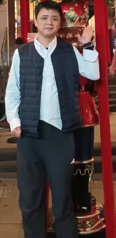 龙的陪伴的第一张照片--丽水相亲服务中心