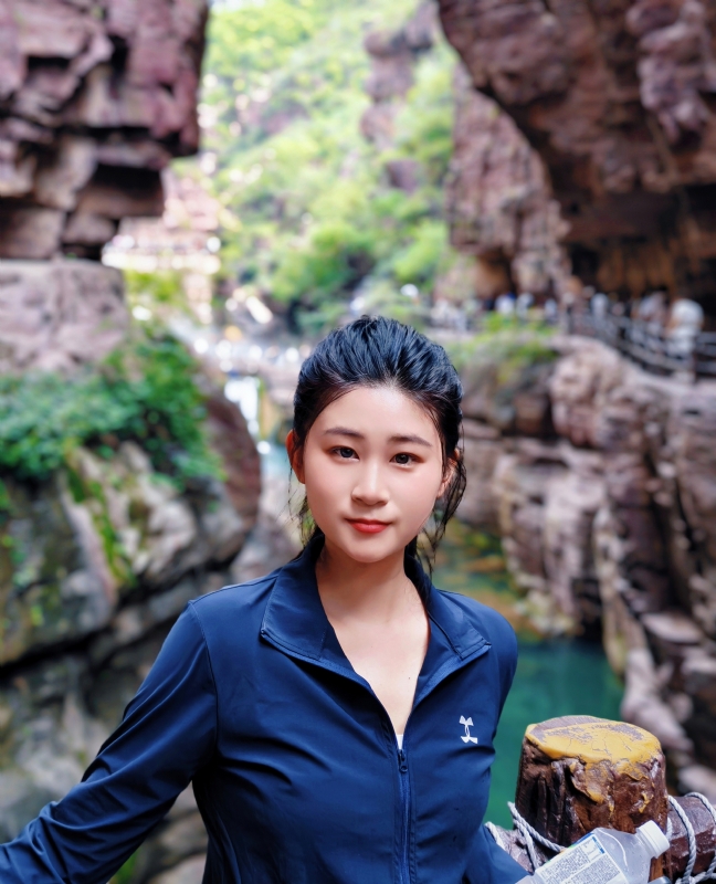 小S的第二张照片--丽水相亲服务中心