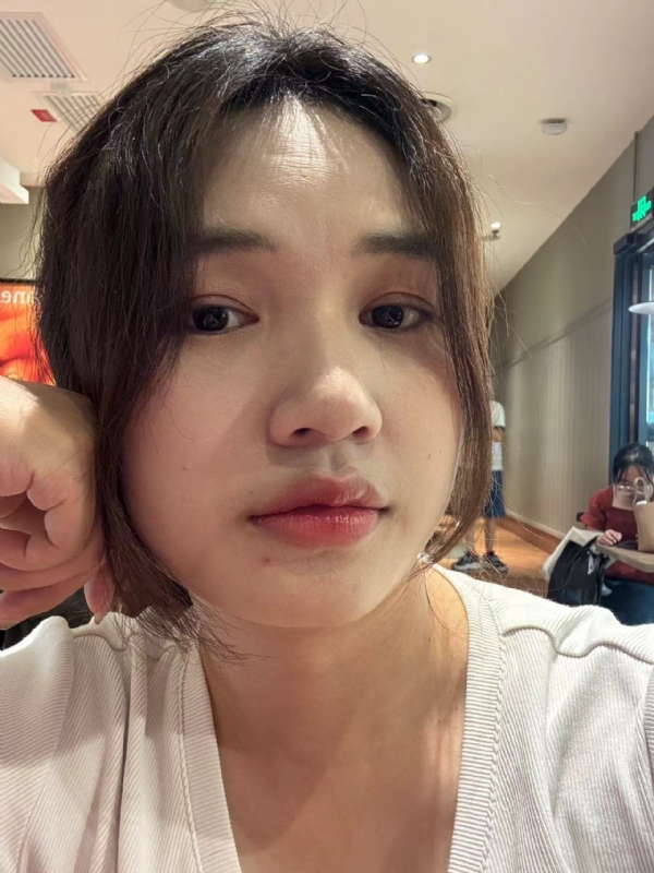 粉墨的第一张照片--丽水相亲服务中心