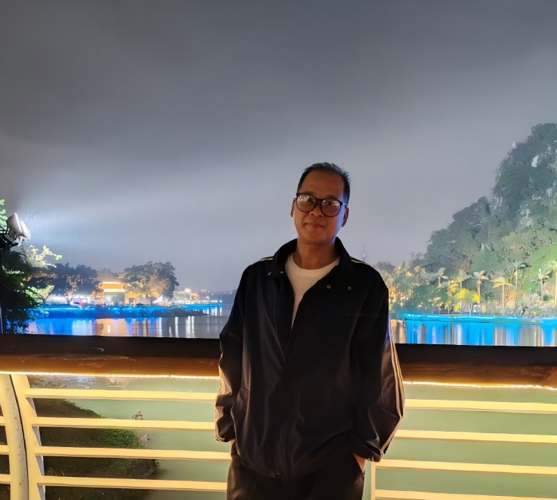 高山流云的第一张照片--丽水相亲服务中心